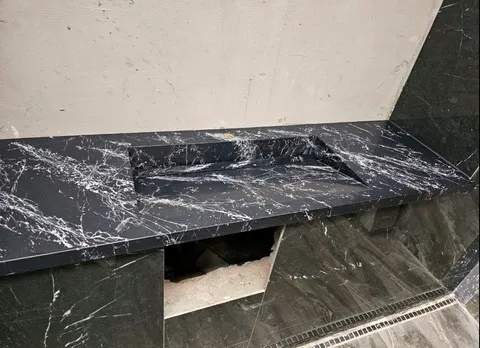 Столешница для ванны с умывальником черная