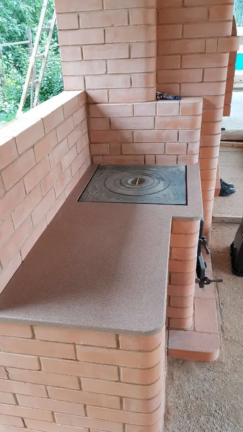 Гранитная столешница для барбекю