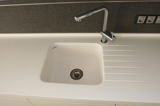 столешница с мойкой