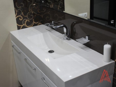 Столешница для ванны